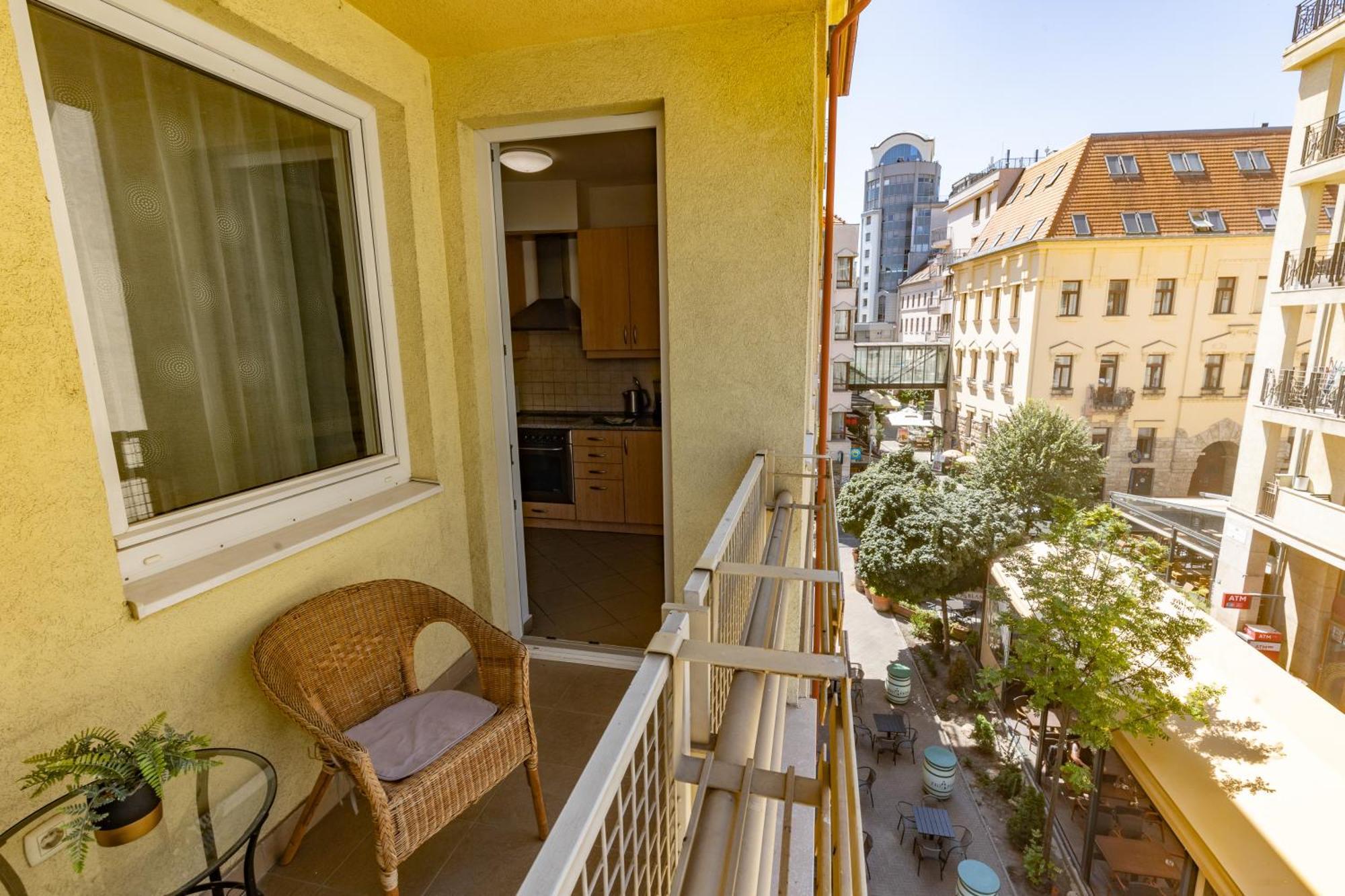 Gozsdu White Raven 305 Апартаменты Будапешт