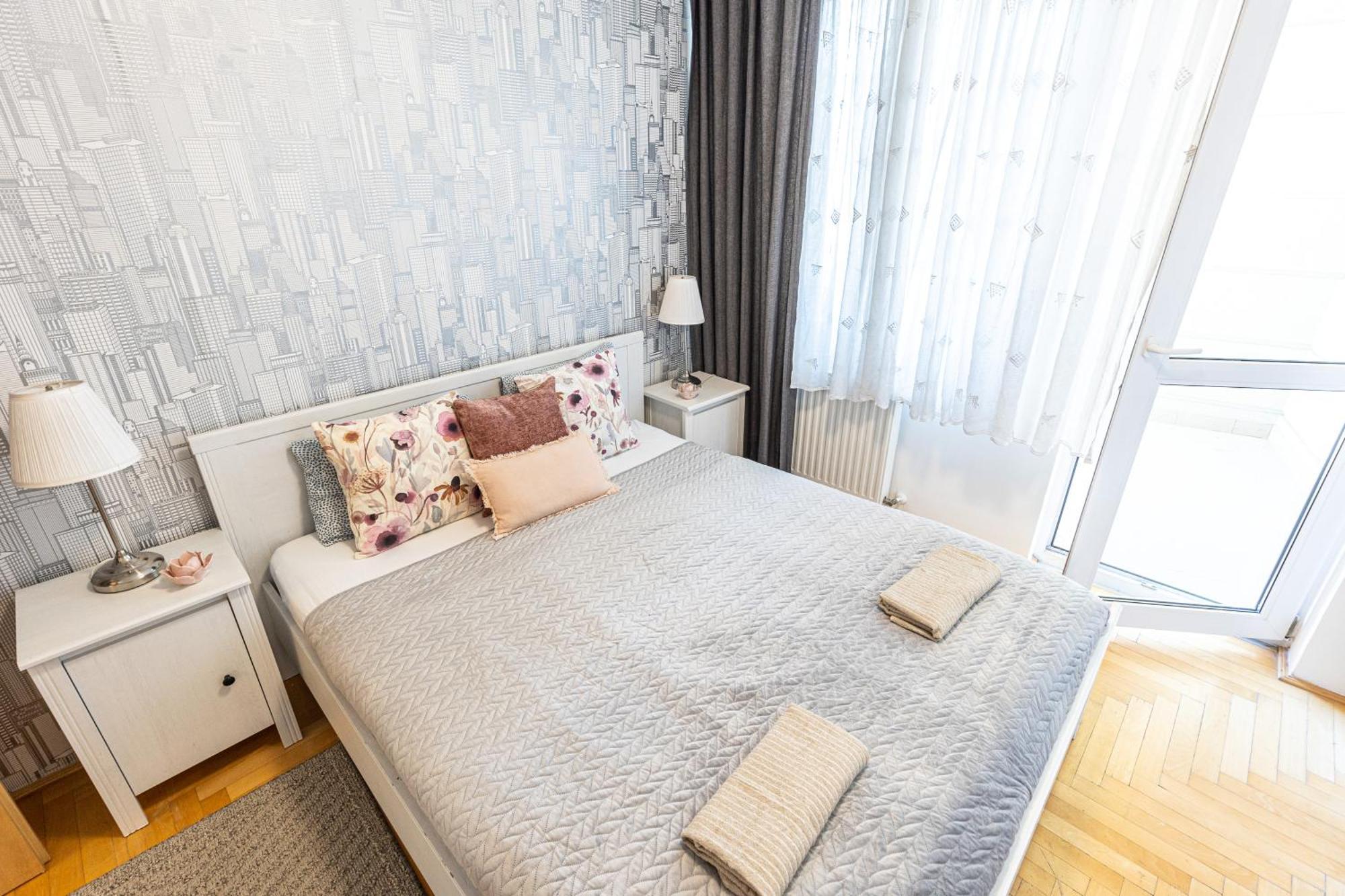 Gozsdu White Raven 305 Апартаменты